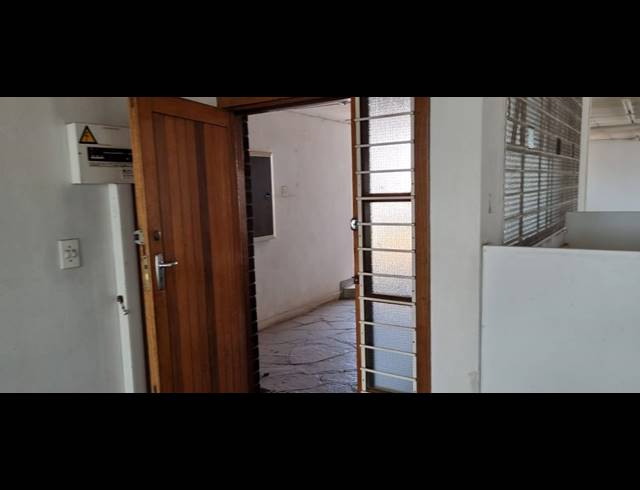 340M² OFFICE TO LET IN KRUGERSDORP CENTRAL